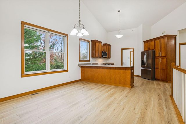 5862 Oakgreen Court N, Stillwater, MN 55082