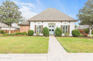 106 Pleasant Lake Drive, Youngsville, LA 70592