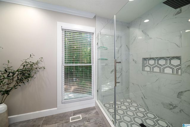 2058 LAKEVIEW LANE, Birmingham, AL 35244