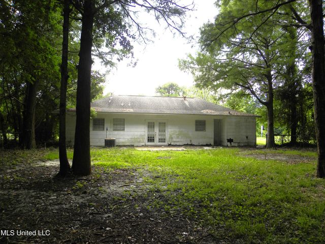 3307 Johnson Drive, Gulfport, MS 39501