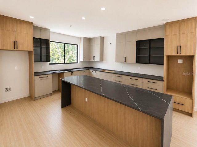 2117 N OLA AVENUE 3, Tampa, FL 33602