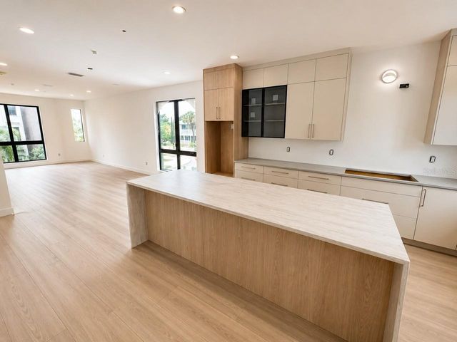 2117 N OLA AVENUE 3, Tampa, FL 33602