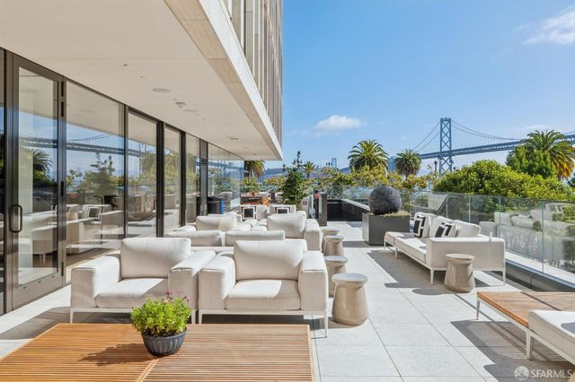 1 Steuart Lane 201, San Francisco, CA 94105