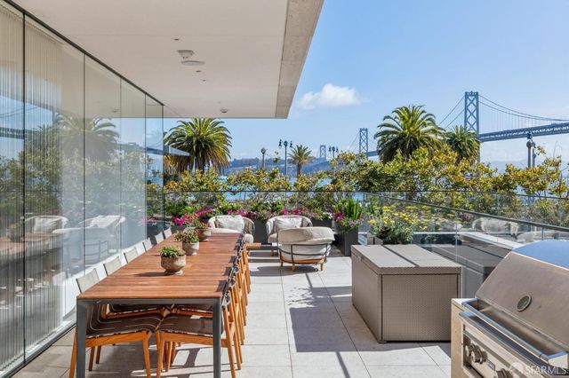 1 Steuart Lane 201, San Francisco, CA 94105