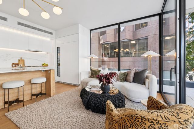 1 Steuart Lane 201, San Francisco, CA 94105