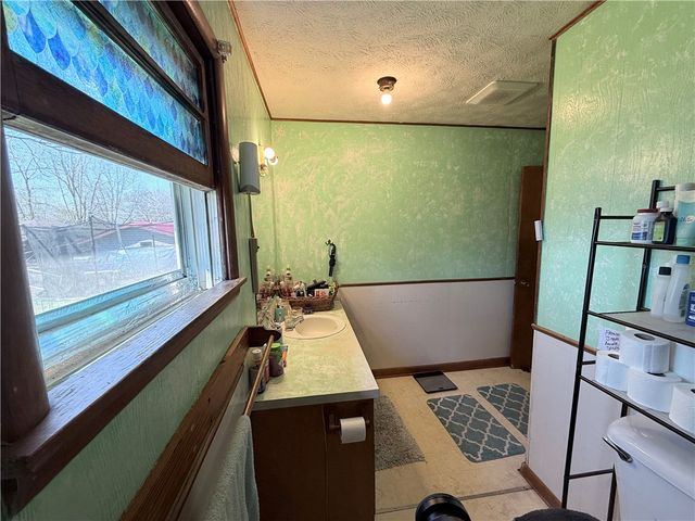 203 Saint George Avenue, Berryville, AR 72616