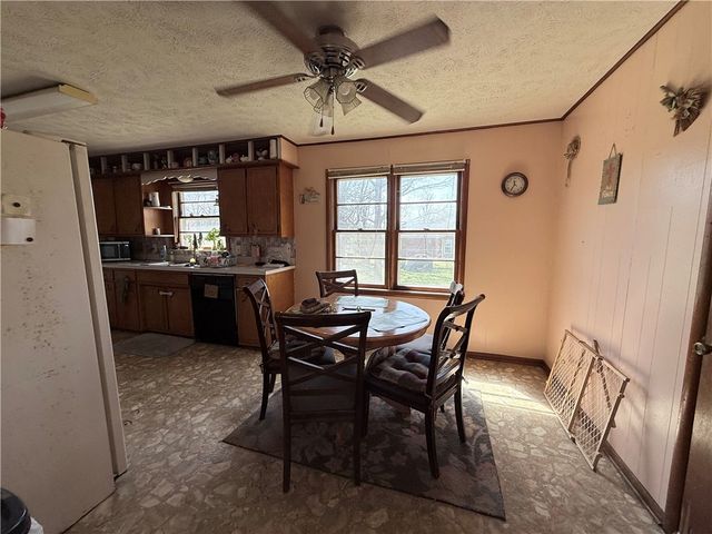 203 Saint George Avenue, Berryville, AR 72616