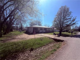 203 Saint George Avenue, Berryville, AR 72616