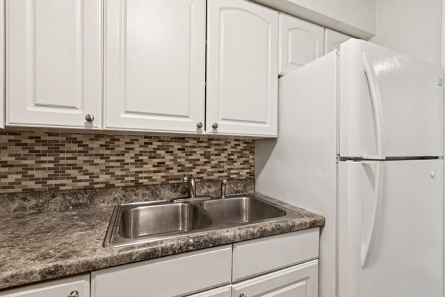 4416 N Harding Avenue 3, Chicago, IL 60625