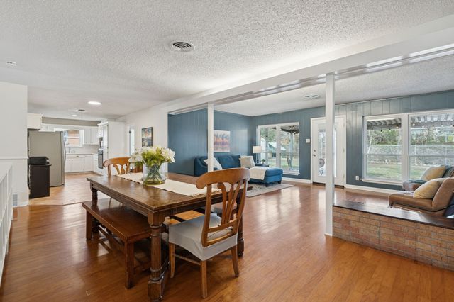 4001 Willow Bend Road, Benbrook, TX 76116