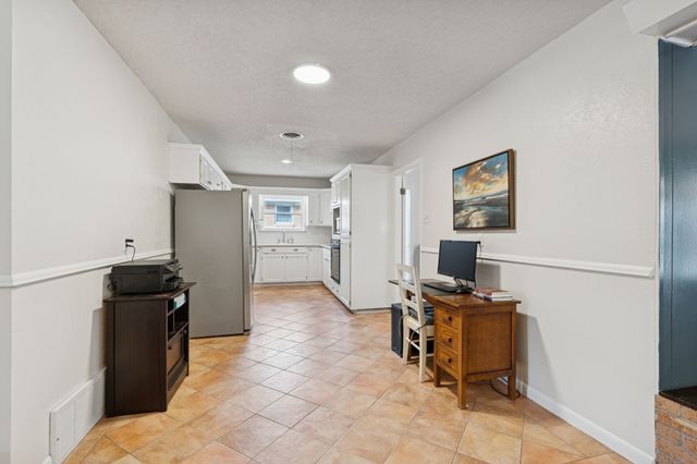 4001 Willow Bend Road, Benbrook, TX 76116