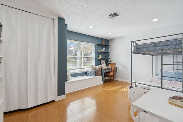 4001 Willow Bend Road, Benbrook, TX 76116