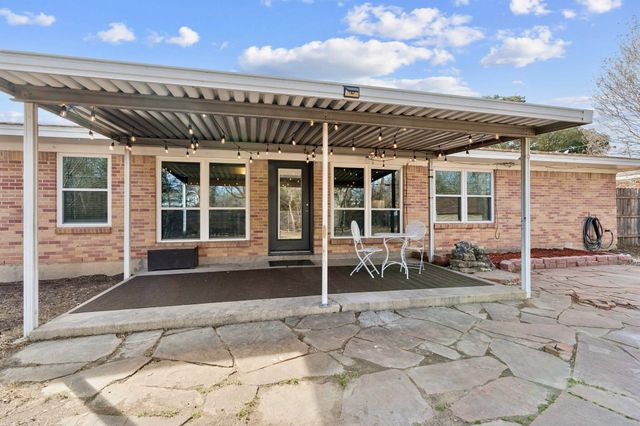 4001 Willow Bend Road, Benbrook, TX 76116