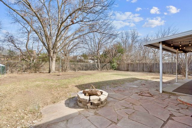 4001 Willow Bend Road, Benbrook, TX 76116