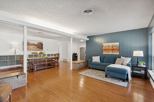 4001 Willow Bend Road, Benbrook, TX 76116