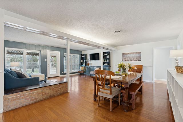 4001 Willow Bend Road, Benbrook, TX 76116