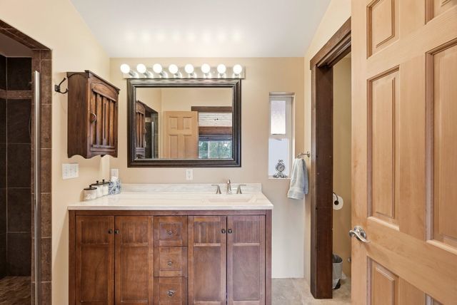 15504 N Osprey Ln, Newman Lake, WA 99025