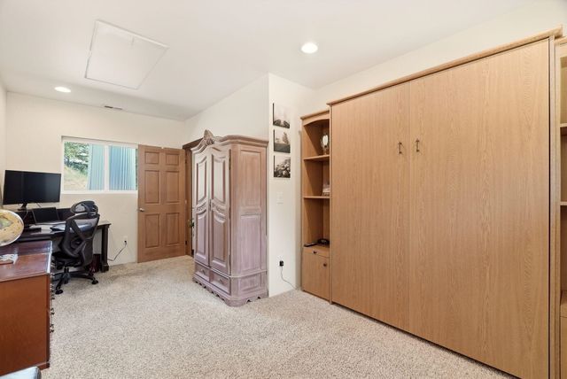 15504 N Osprey Ln, Newman Lake, WA 99025