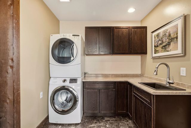 15504 N Osprey Ln, Newman Lake, WA 99025