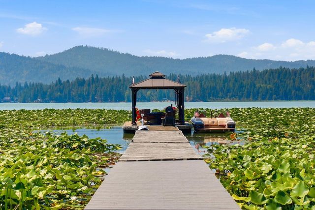 15504 N Osprey Ln, Newman Lake, WA 99025