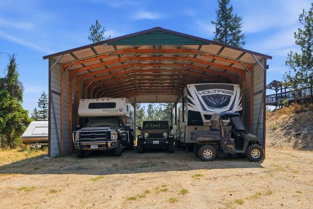 15504 N Osprey Ln, Newman Lake, WA 99025