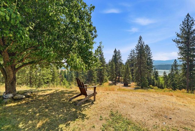 15504 N Osprey Ln, Newman Lake, WA 99025