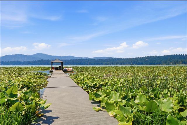 15504 N Osprey Ln, Newman Lake, WA 99025