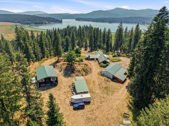 15504 N Osprey Ln, Newman Lake, WA 99025