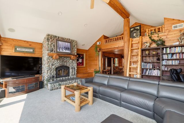 15504 N Osprey Ln, Newman Lake, WA 99025