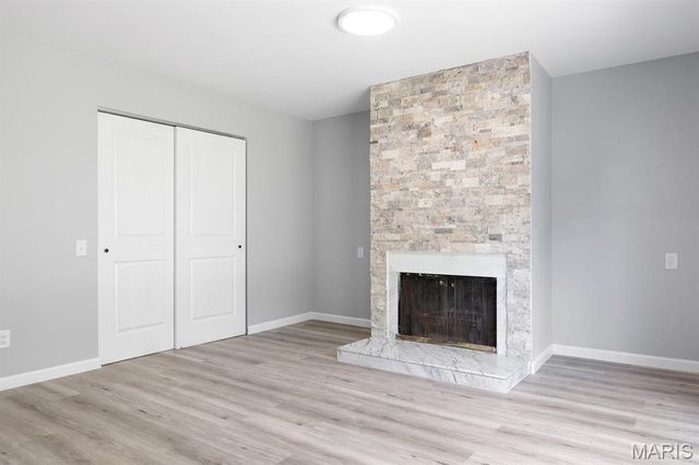 815 Ariege Drive, Creve Coeur, MO 63141