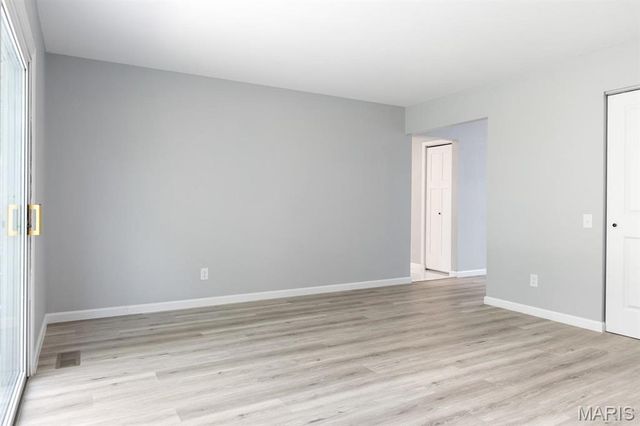 815 Ariege Drive, Creve Coeur, MO 63141