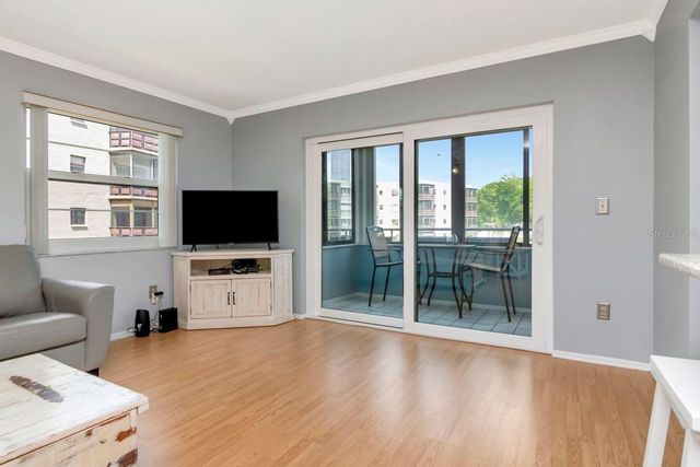 6070 80TH STREET N 215, St Petersburg, FL 33709