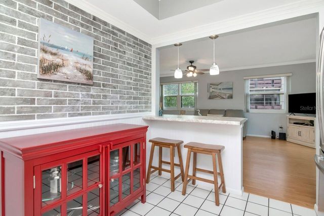 6070 80TH STREET N 215, St Petersburg, FL 33709