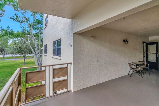 6070 80TH STREET N 215, St Petersburg, FL 33709