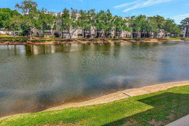 6070 80TH STREET N 215, St Petersburg, FL 33709