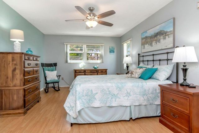 6070 80TH STREET N 215, St Petersburg, FL 33709