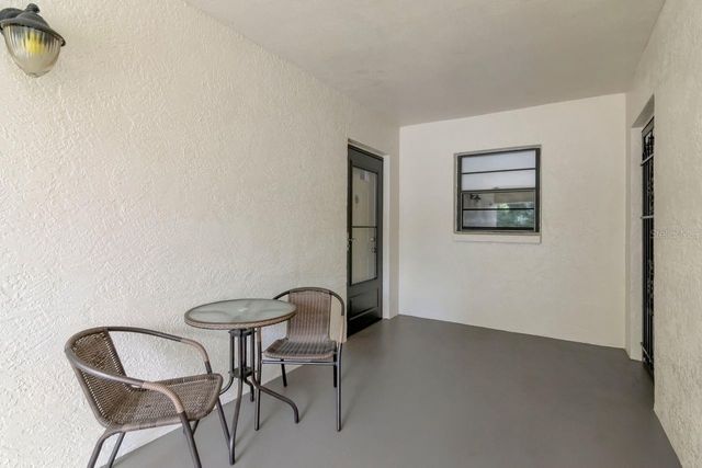 6070 80TH STREET N 215, St Petersburg, FL 33709