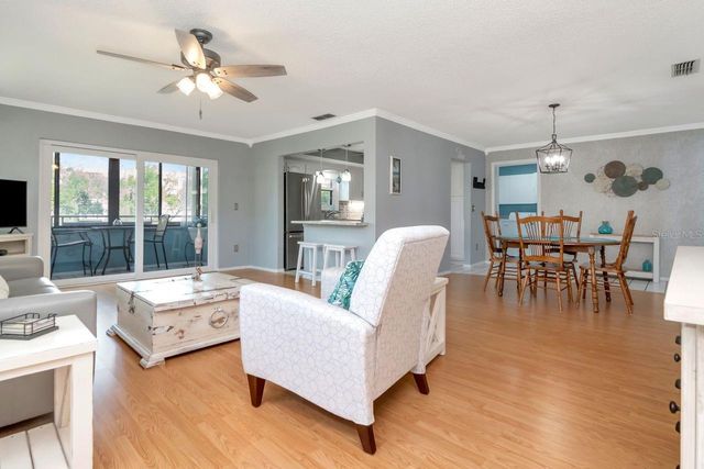 6070 80TH STREET N 215, St Petersburg, FL 33709