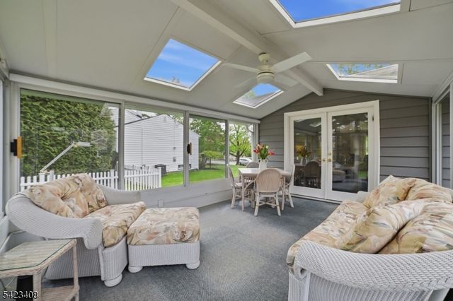 50 Knollwood Dr, Livingston Twp., NJ 07039