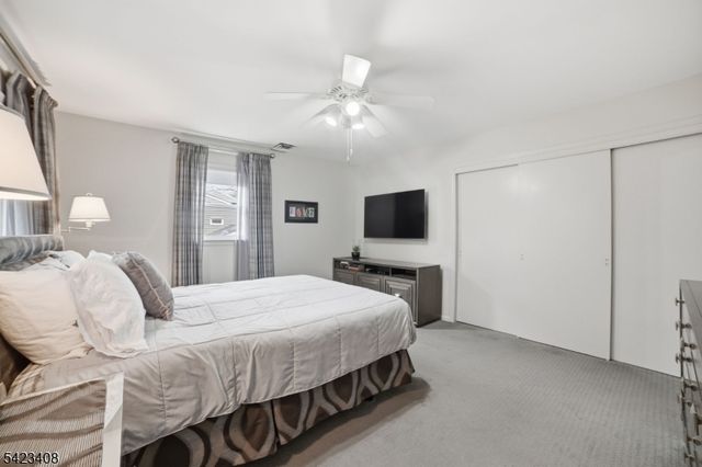 50 Knollwood Dr, Livingston Twp., NJ 07039