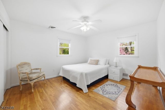 50 Knollwood Dr, Livingston Twp., NJ 07039