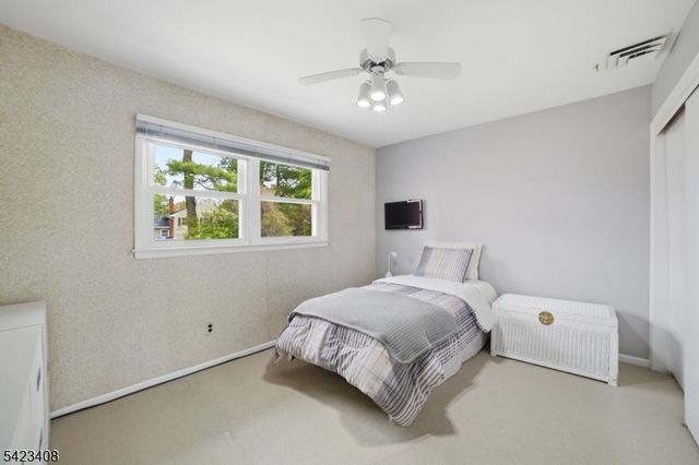 50 Knollwood Dr, Livingston Twp., NJ 07039