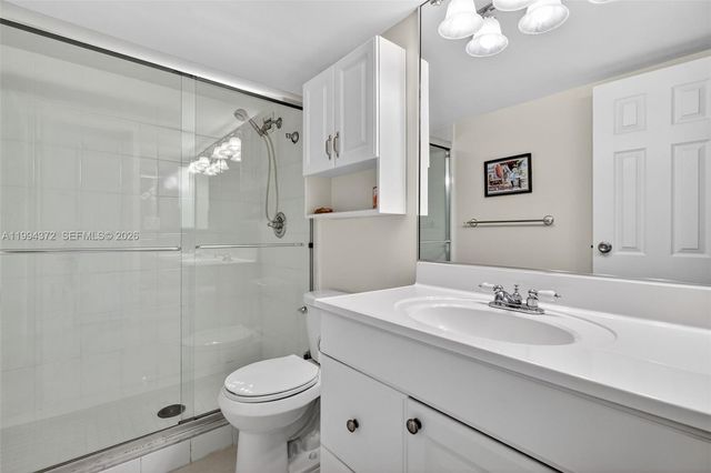 800 Parkview Dr 908, Hallandale Beach, FL 33009