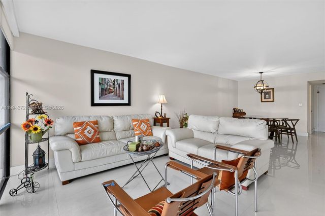 800 Parkview Dr 908, Hallandale Beach, FL 33009