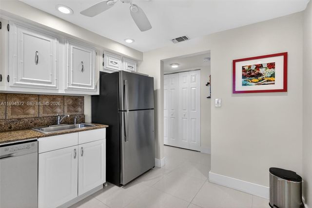 800 Parkview Dr 908, Hallandale Beach, FL 33009