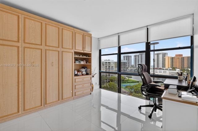 800 Parkview Dr 908, Hallandale Beach, FL 33009