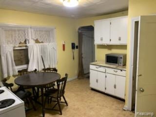 20732 June Avenue, Warren, MI 48091