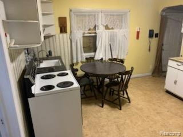 20732 June Avenue, Warren, MI 48091