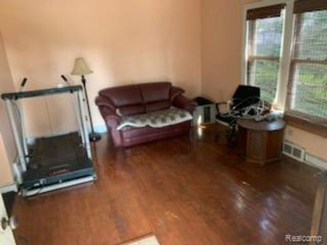 20732 June Avenue, Warren, MI 48091