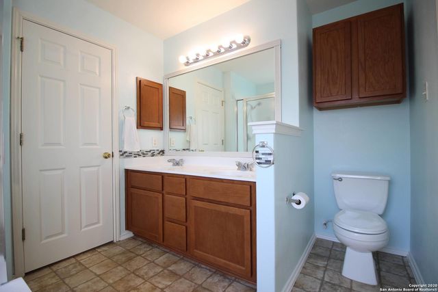 650 LYNX MTN, San Antonio, TX 78251
